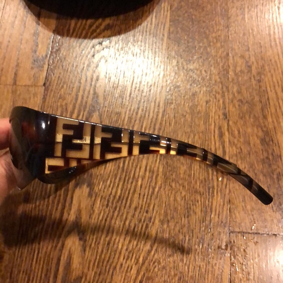 Fendi sunglasses model FS299 brown authentic - Picture 3 of 9